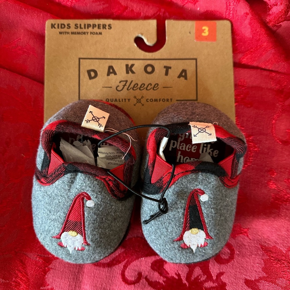 Dakota Fleece Gnome slippers with memory foam